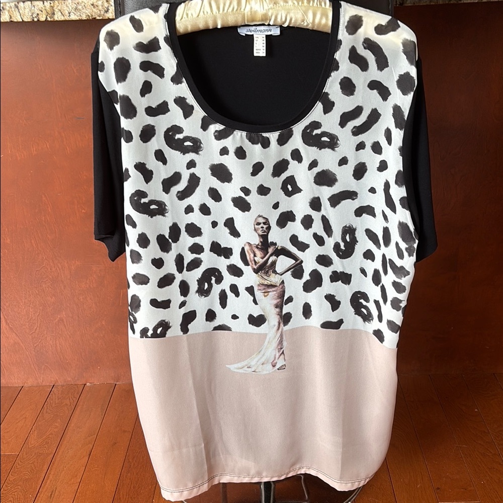 STEILMANN/Germany. BLOUSE Round neck, short sleeves. Black/Beige/White. Size 14